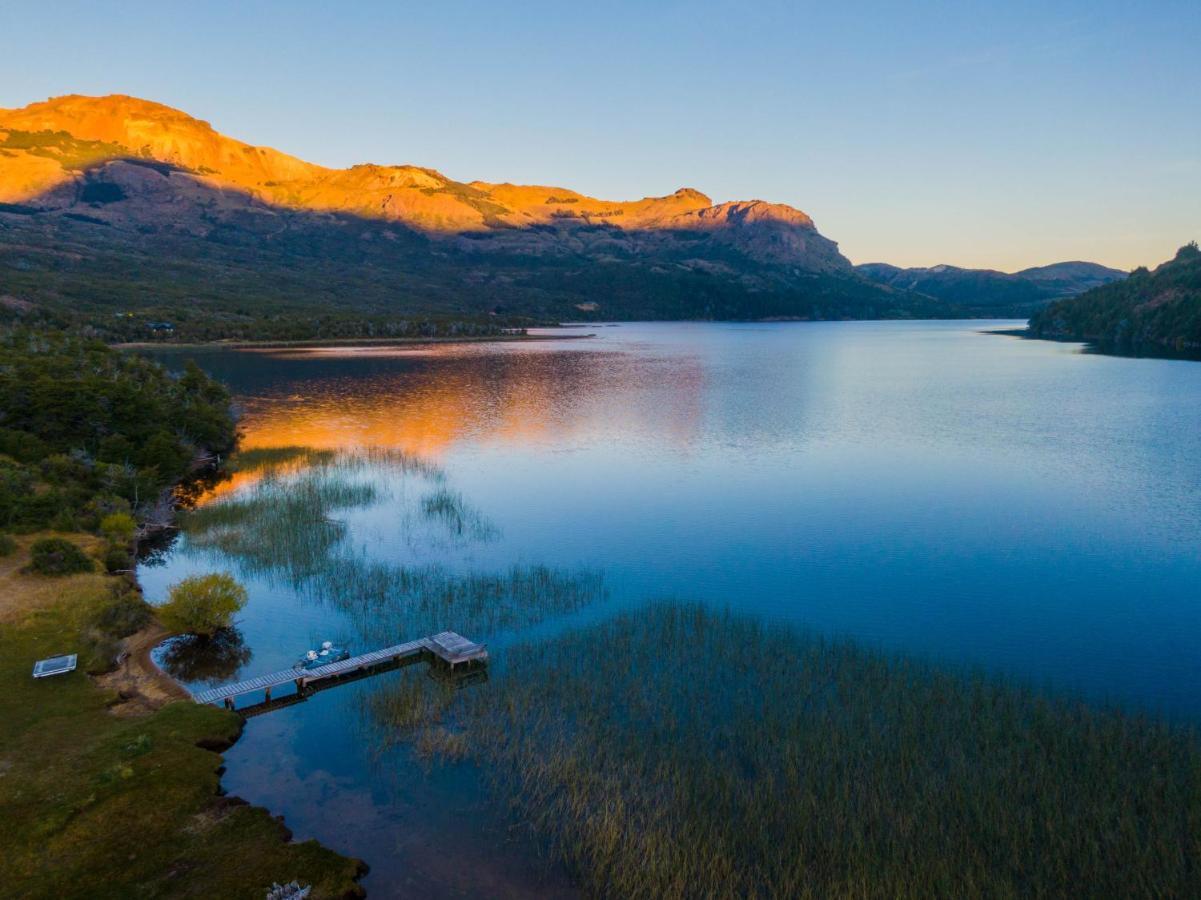 Laguna Larga Lodge Lago Futalaufquen Exteriör bild